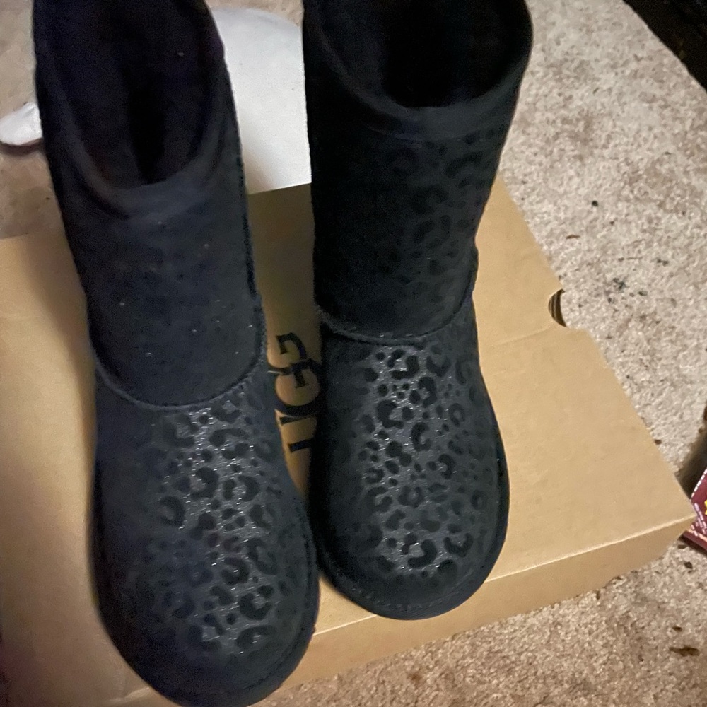 Brand new box included